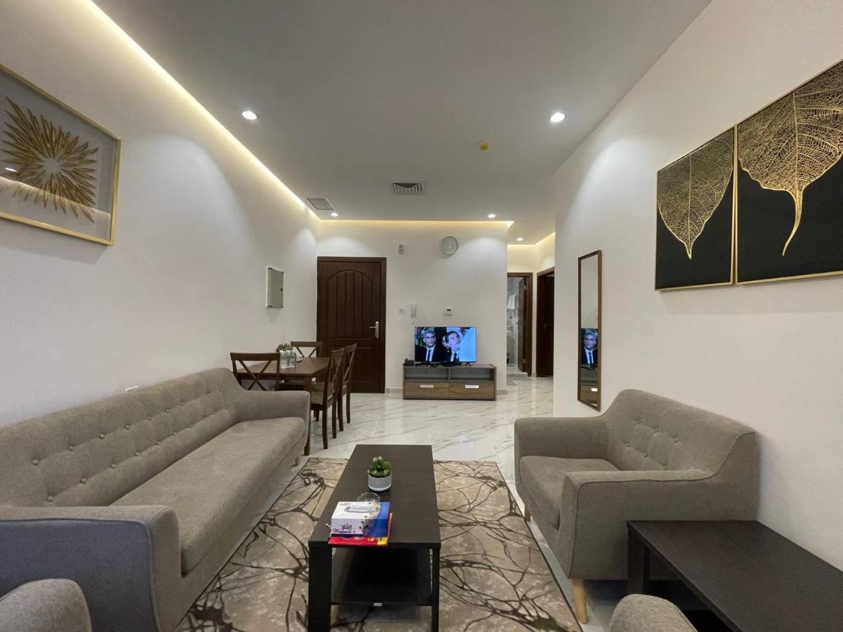 Golden Dahlia Fintas Aparthotel Kuwait City Exterior photo