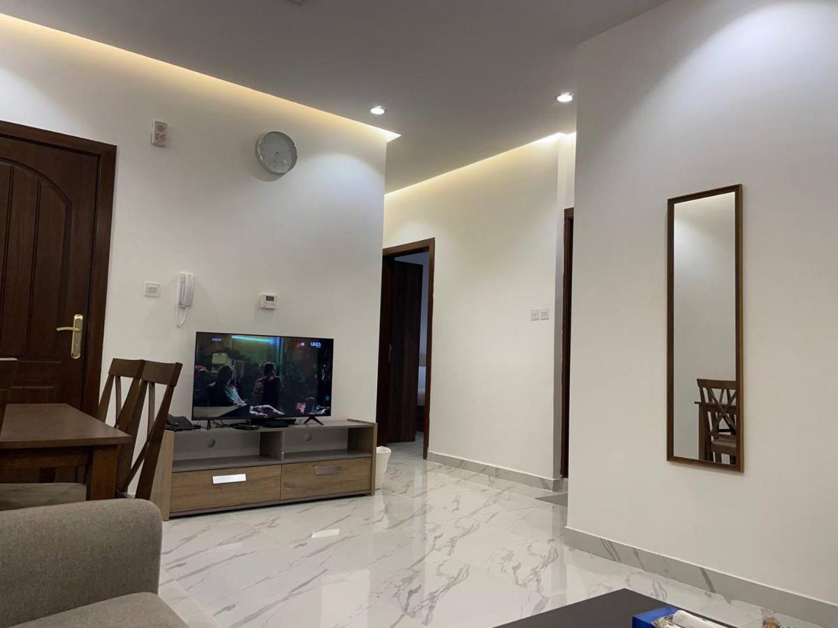 Golden Dahlia Fintas Aparthotel Kuwait City Exterior photo