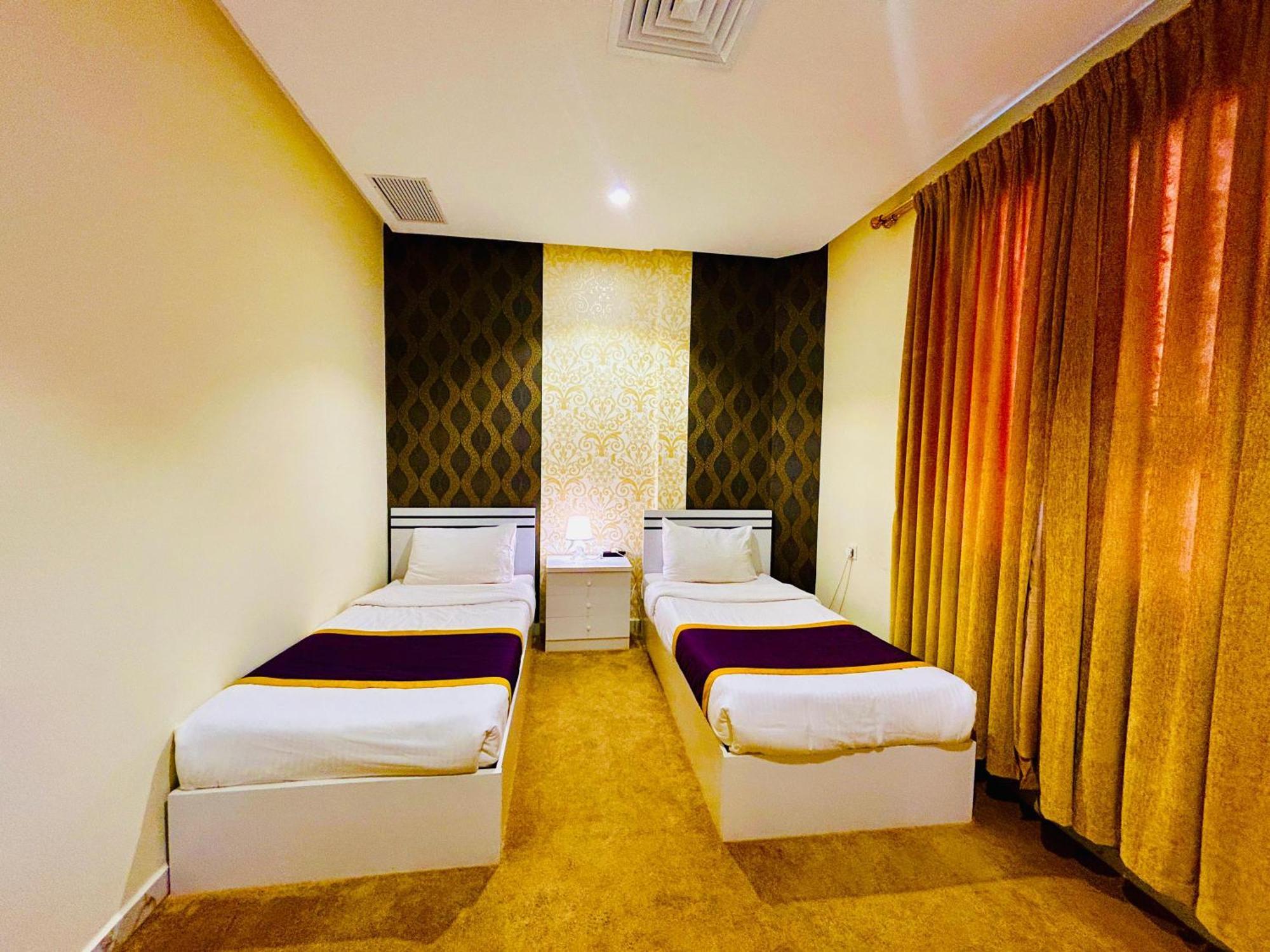 Golden Dahlia Fintas Aparthotel Kuwait City Exterior photo