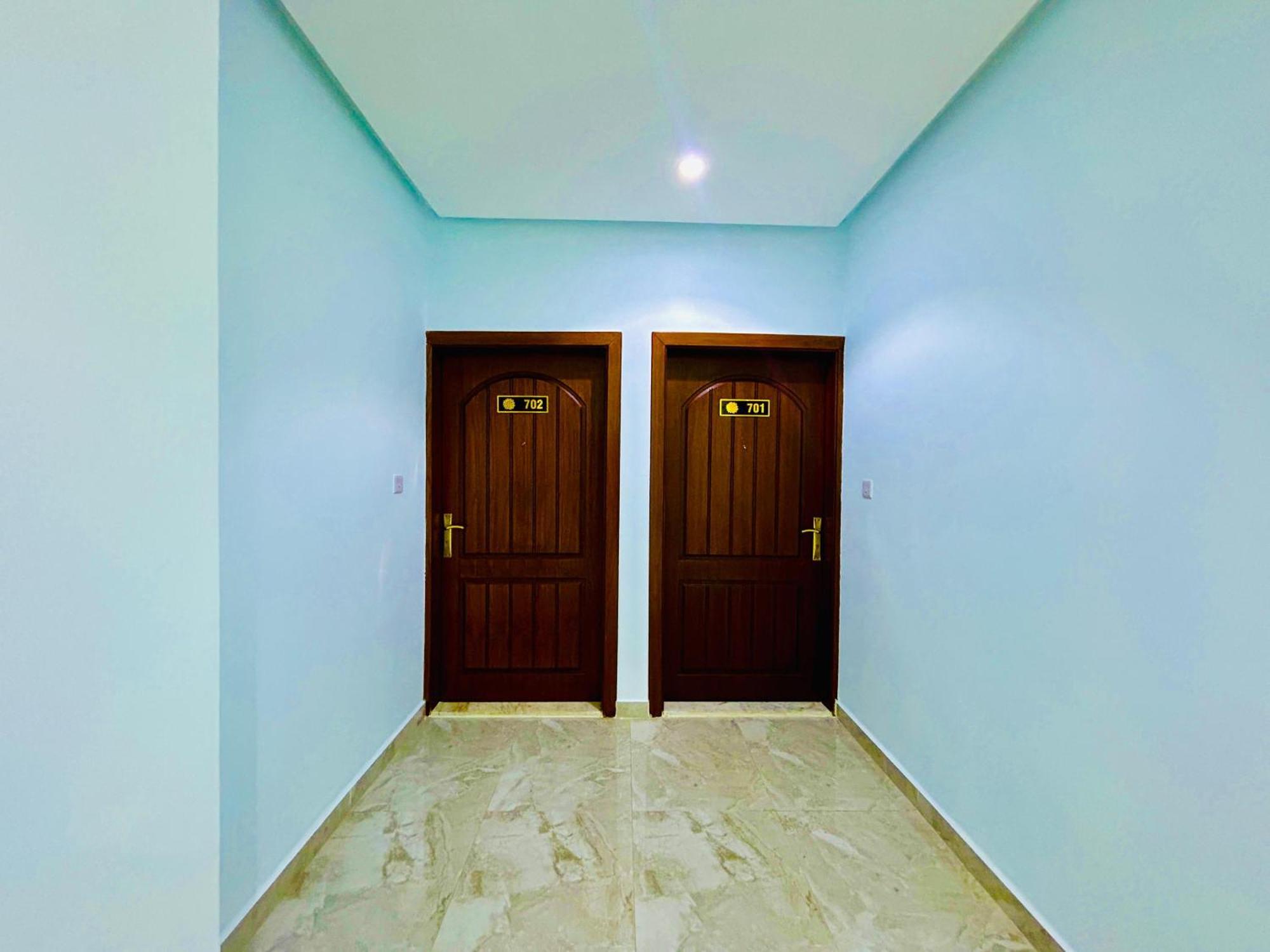 Golden Dahlia Fintas Aparthotel Kuwait City Exterior photo