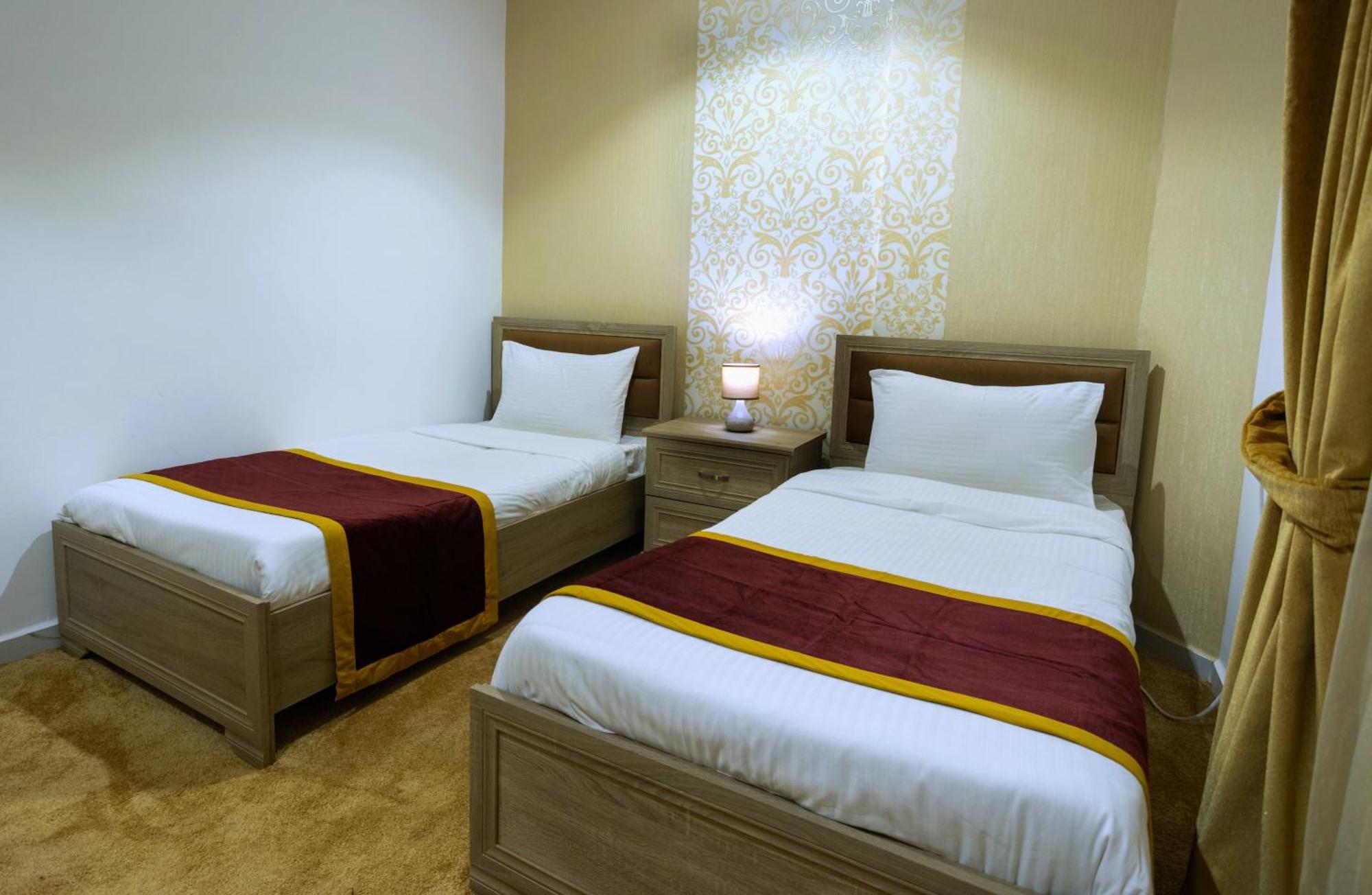 Golden Dahlia Fintas Aparthotel Kuwait City Exterior photo