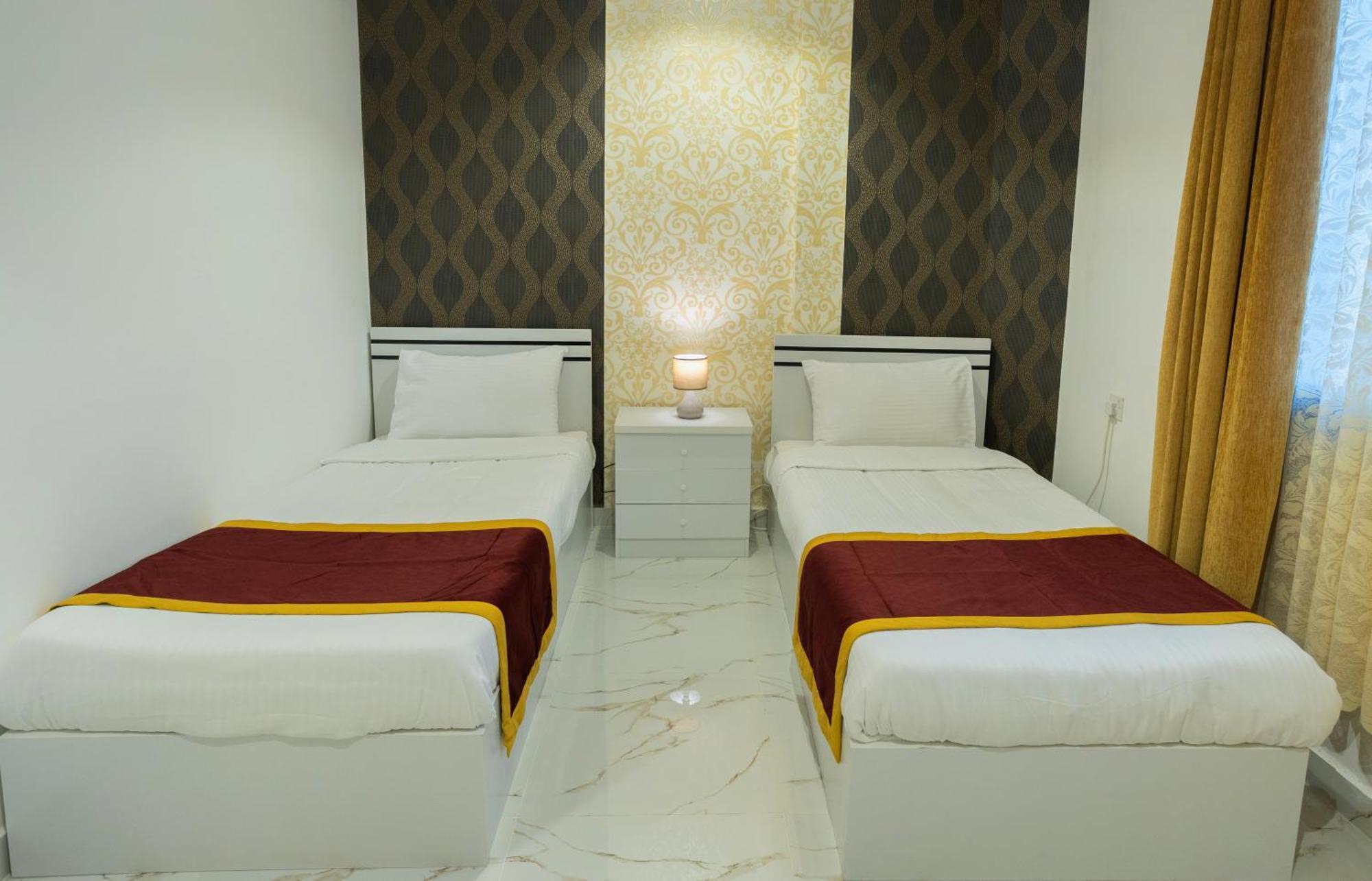 Golden Dahlia Fintas Aparthotel Kuwait City Exterior photo