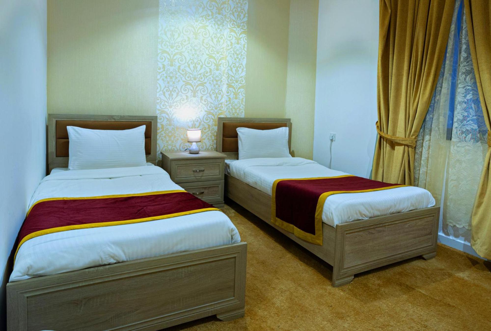 Golden Dahlia Fintas Aparthotel Kuwait City Exterior photo